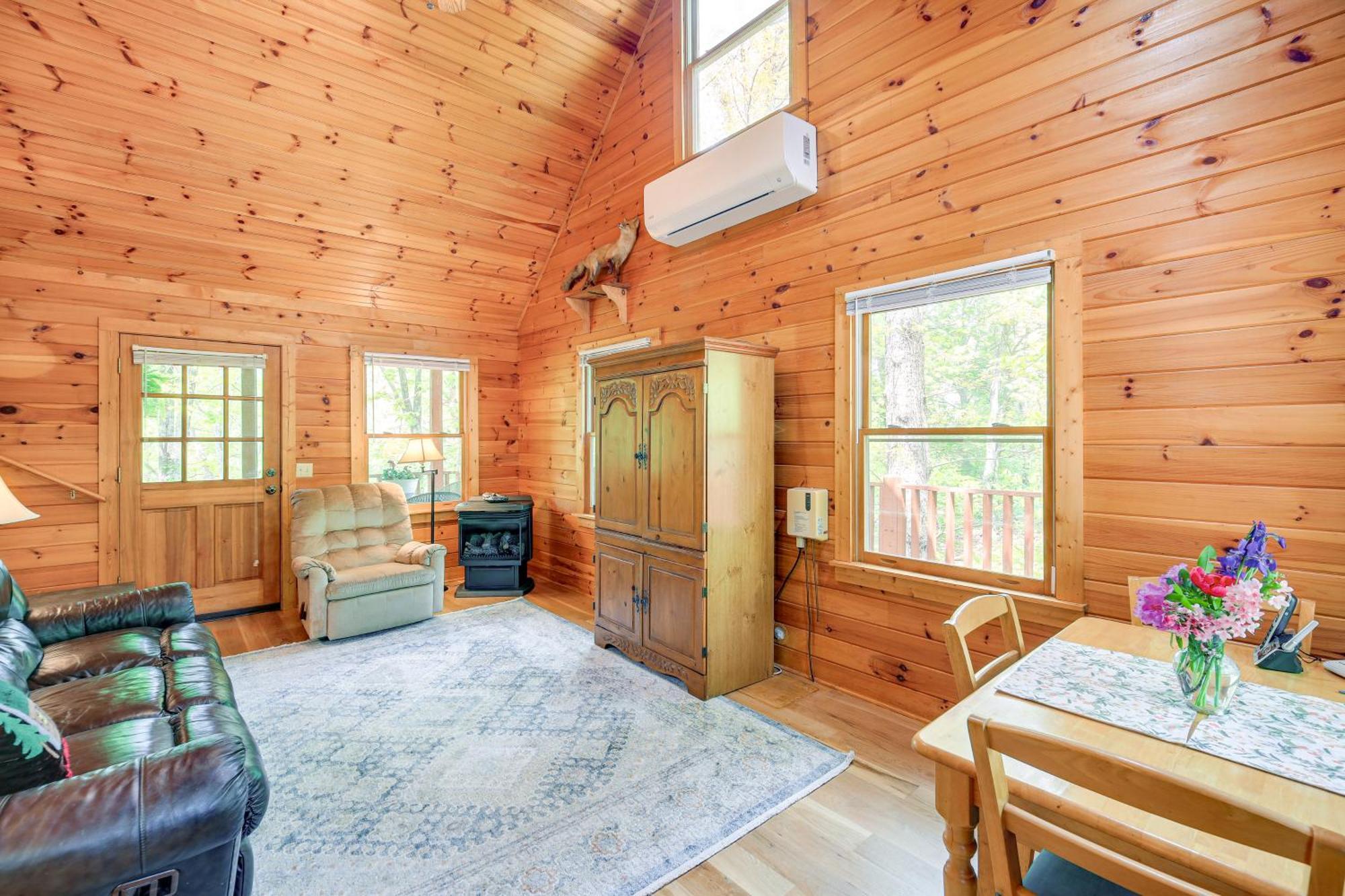 Quaint Blue Ridge Cabin Rental With On-Site Stream! Sparta Exteriör bild