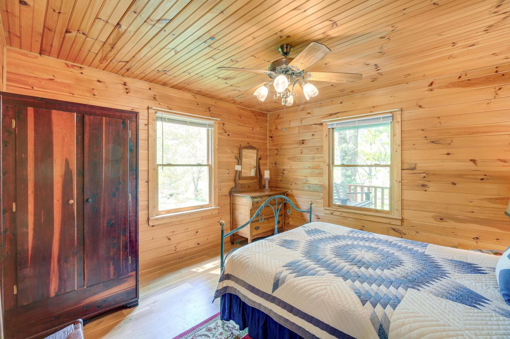 Quaint Blue Ridge Cabin Rental With On-Site Stream! Sparta Exteriör bild