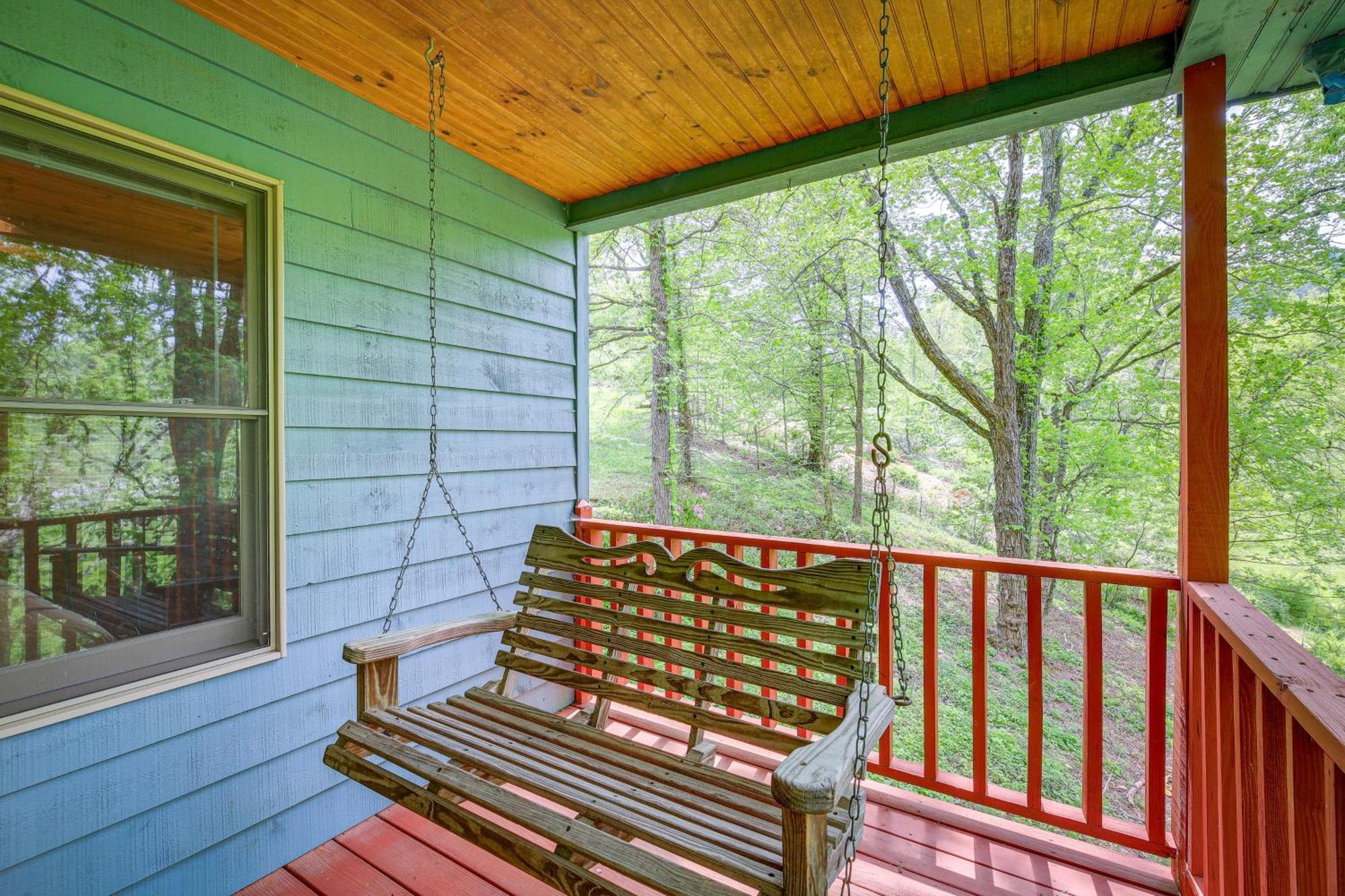 Quaint Blue Ridge Cabin Rental With On-Site Stream! Sparta Exteriör bild