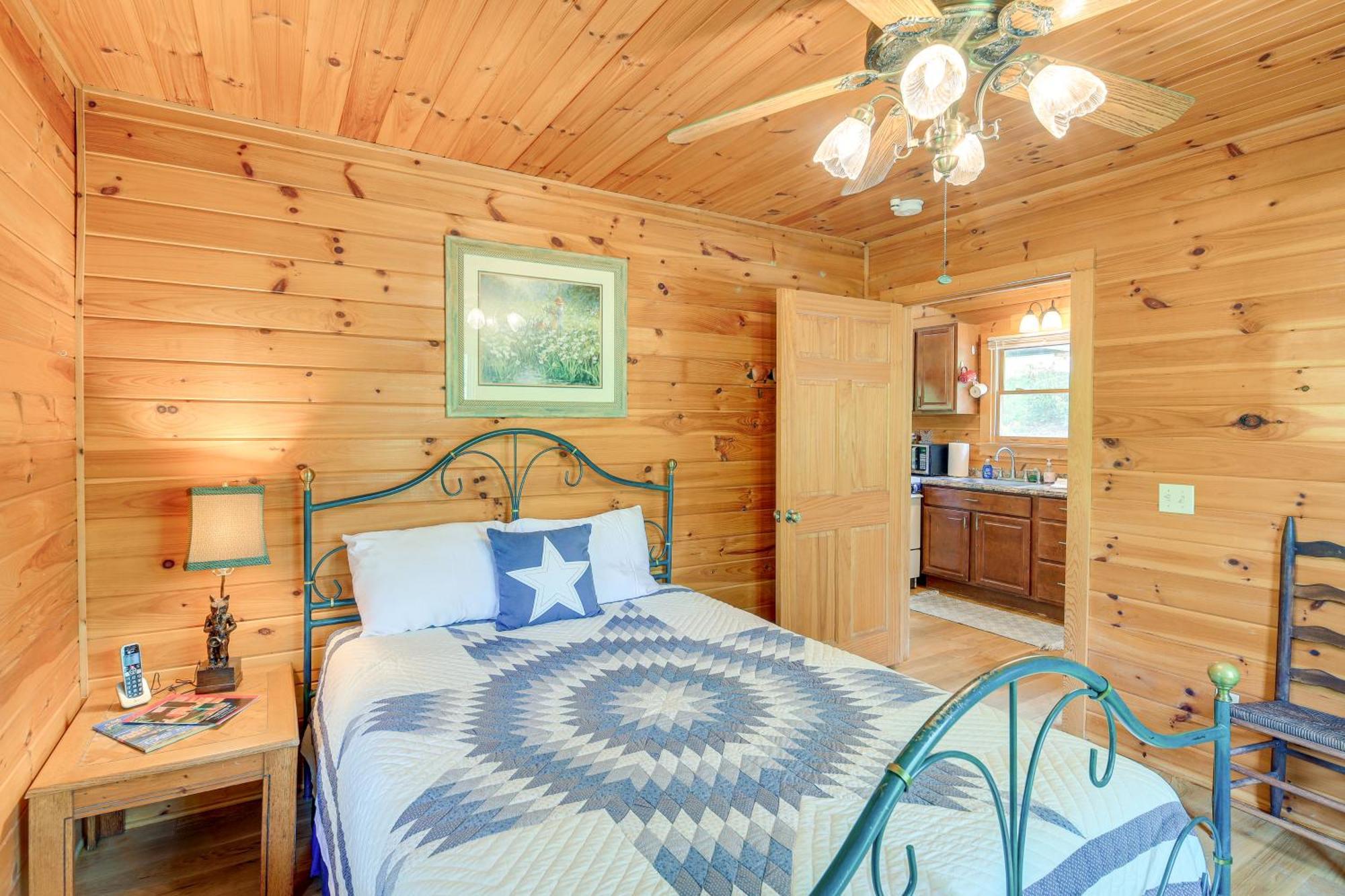 Quaint Blue Ridge Cabin Rental With On-Site Stream! Sparta Exteriör bild