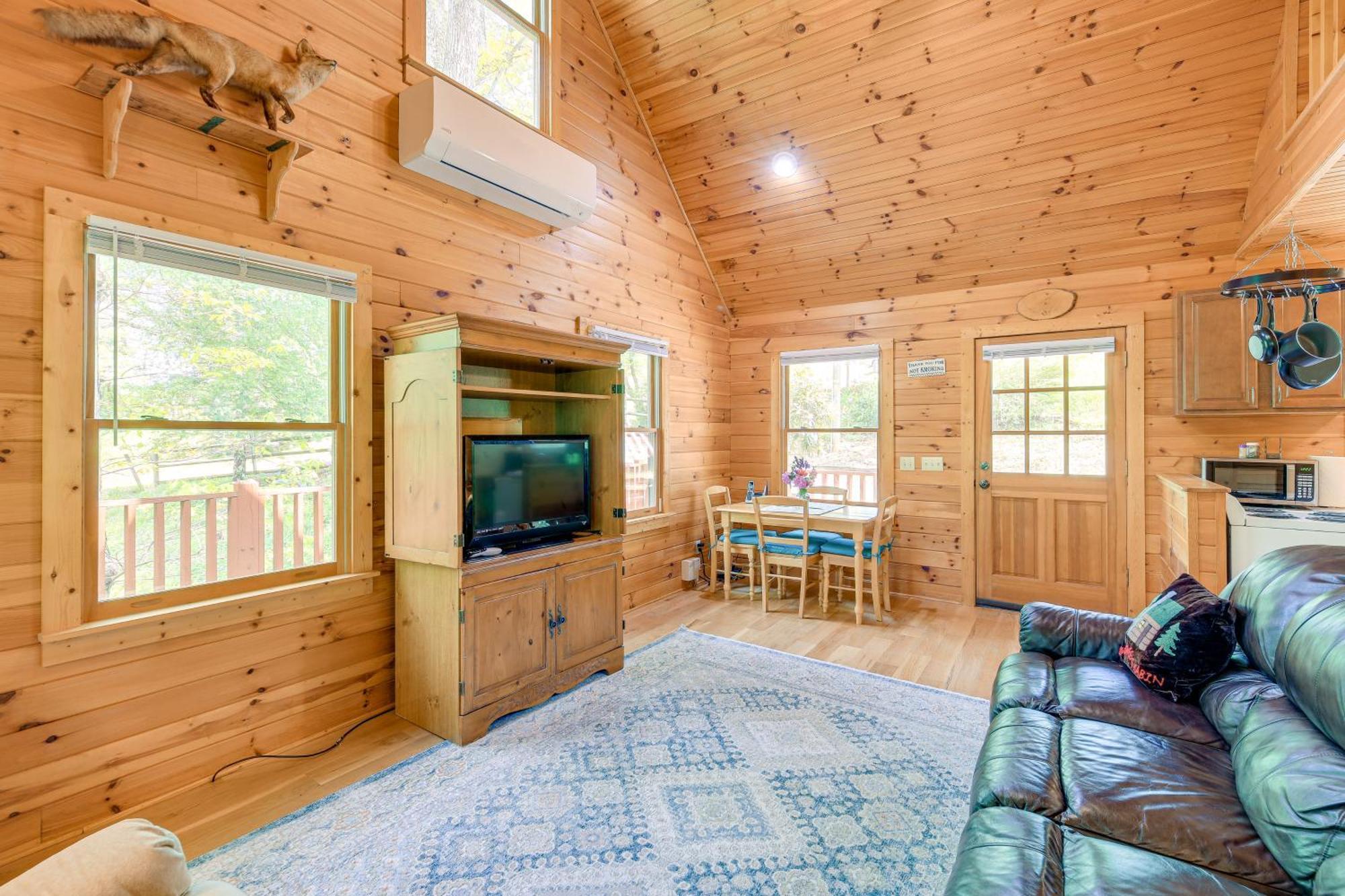 Quaint Blue Ridge Cabin Rental With On-Site Stream! Sparta Exteriör bild